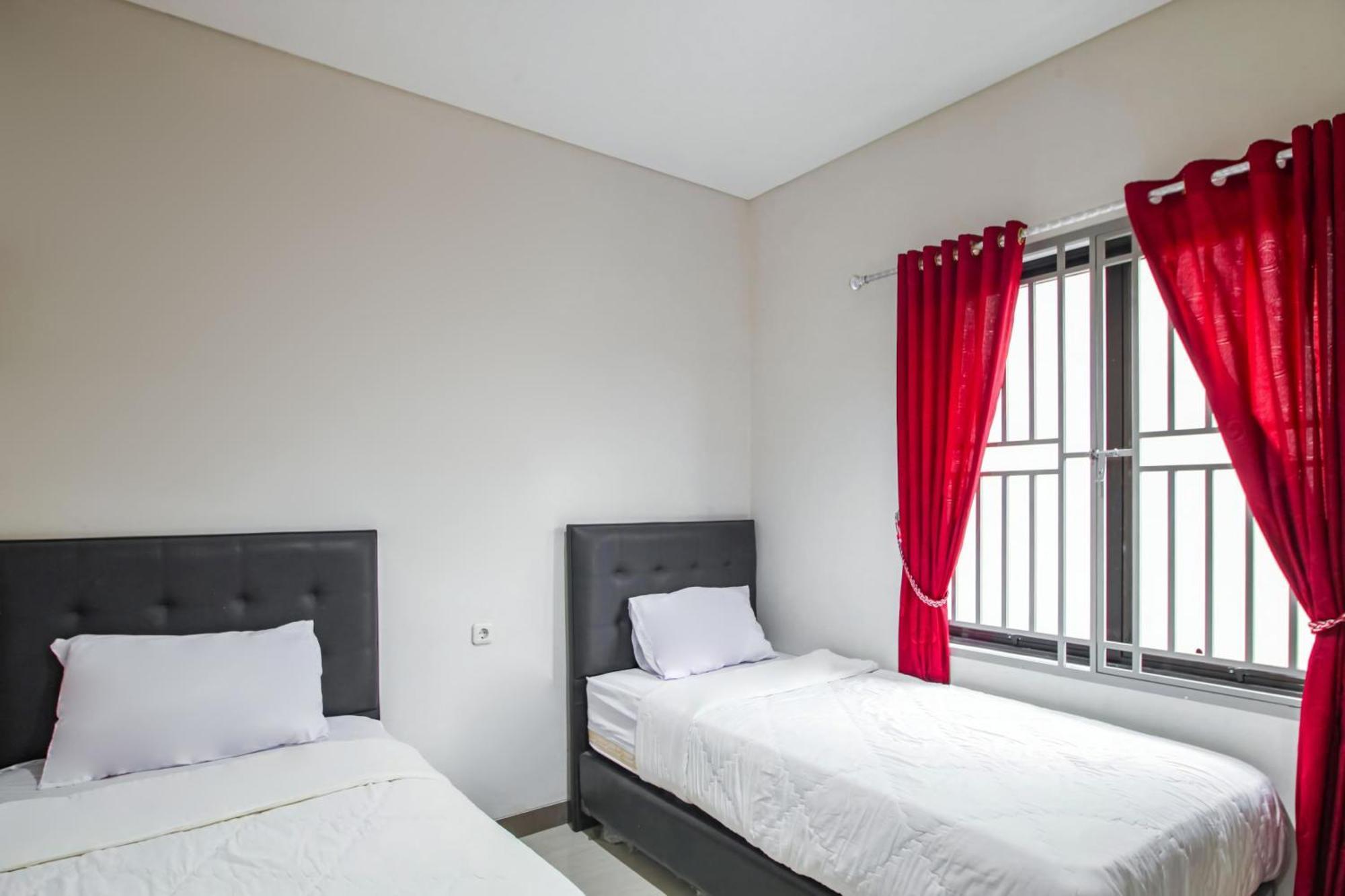 Capital O 93589 Hotel Wongso Syariah Pangkalpinang Kültér fotó