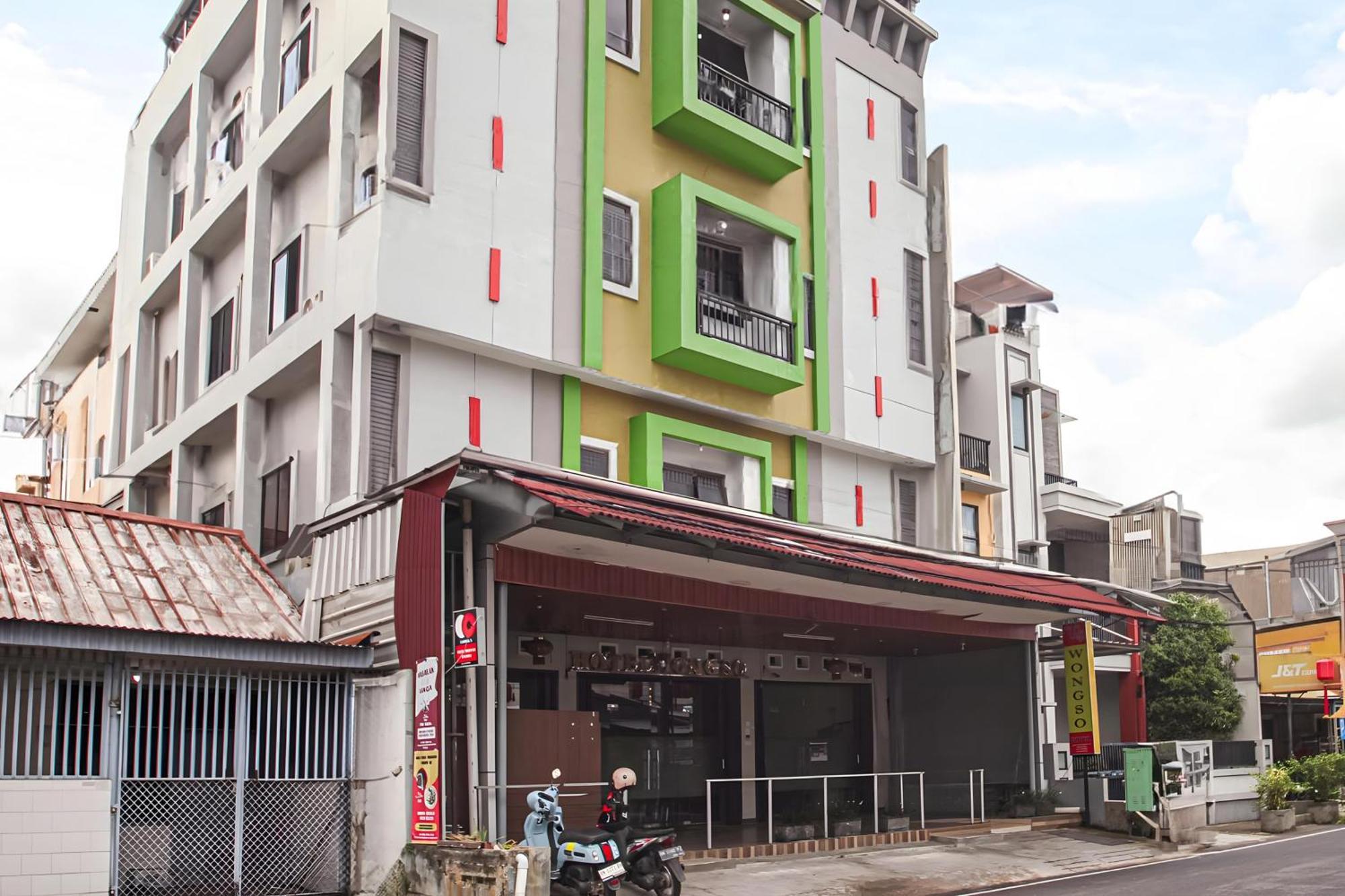 Capital O 93589 Hotel Wongso Syariah Pangkalpinang Kültér fotó